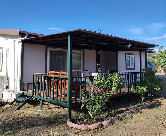 Datça'da Merkeze Yakın Konumda, 8 Kişilik, Konforlu Kiralık Villa - 1