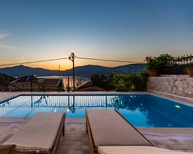 Kaş Kalkan'da Enfes Deniz Manzaralı, 8 Kişilik, Konforlu Villa - 3