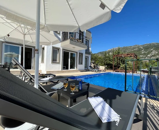Kaş İslamlar'da Şehrin Gürültüsünden Uzak, Özel Havuzlu, Kiralık Villa - 1