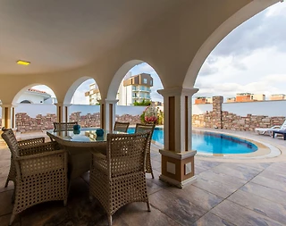 Serik Kadriye'de Modern Mimarili, Özel Havuzlu, Konforlu Villa - 4