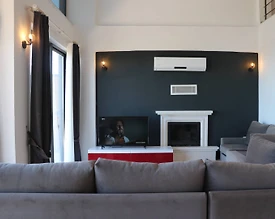 Kaş Üzümlü'de Doğa İle İç İçe, Kapalı Havuzlu, Korunaklı Villa - 3