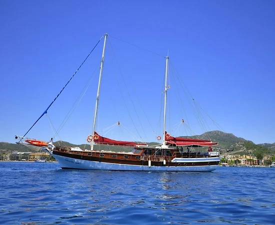 Muğla Fethiye'de Geniş Kapasiteye ve Hacime Sahip Olan, Konforlu Gulet - 1