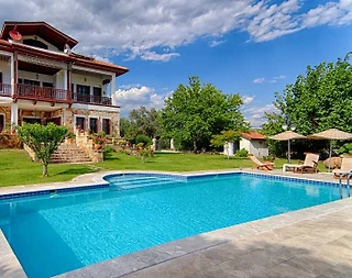 Ortaca Dalyan'da Geniş Bahçe İçerisinde, Özel Havuzlu, Ferah Villa - 1