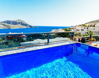 Kaş Kalkan'da Merkezi Konumda, Enfes Deniz Manzaralı, Lüks Tatil Evi - 1