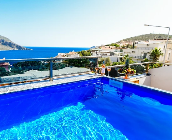 Kaş Kalkan'da Merkezi Konumda, Enfes Deniz Manzaralı, Lüks Tatil Evi - 1