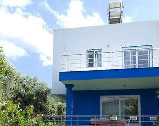 Kuşadası Güzelçamlı'da Elverişli Konumda, Denize Yakın, Konforlu Villa - 1