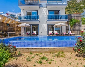 Kaş İslamlar'da Geniş Ailelere Uygun, Özel Havuzlu, Ferah Villa - 2