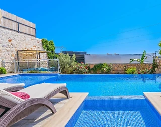 Kaş İslamlar'da Geniş Ailelere Uygun, Özel Havuzlu, Ferah Villa - 4