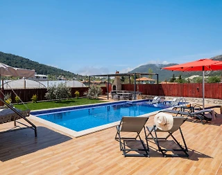 Kaş Sarıbelen'de Geniş Ailelere Uygun, Özel Havuzlu, Jakuzili Villa - 4