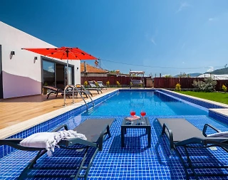 Kaş Sarıbelen'de Geniş Ailelere Uygun, Özel Havuzlu, Jakuzili Villa - 5