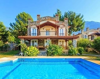 Fethiye Ölüdeniz'de Geniş Ailelere Uygun, Özel Havuzlu, Kiralık Villa - 1