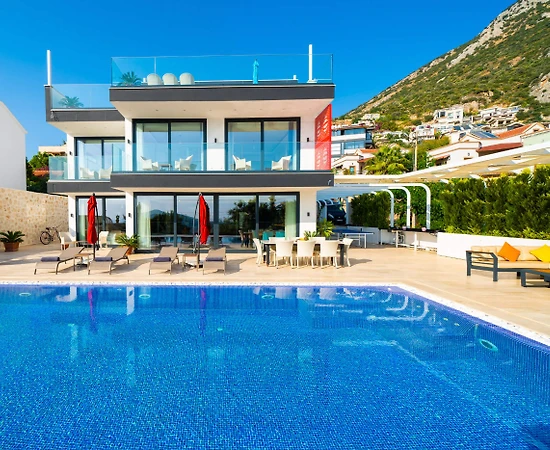 Kaş Kalkan'da Geniş Ailelere Uygun, Özel Havuzlu, Modern Villa - 1