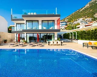 Kaş Kalkan'da Geniş Ailelere Uygun, Özel Havuzlu, Modern Villa - 1