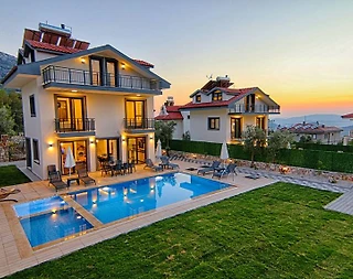 Fethiye Ölüdeniz'de Sakin Konumda, Özel Havuzlu, 4+1 Lüks Villa - 1
