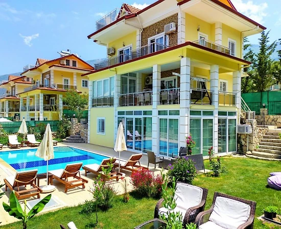 Fethiye Ölüdeniz'de Doğa İçerisinde, Enfes Tasarımlı, Kiralık Villa - 1