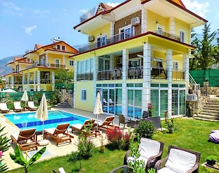 Fethiye Ölüdeniz'de Doğa İçerisinde, Enfes Tasarımlı, Şık Villa - 1