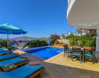 Kalkan Bezirgan'da Doğa Manzaralı, Sonsuzluk Havuzlu, 6 Kişilik Villa - 3