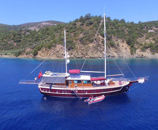 Göcek'te Eşsiz Derinliklerde, Kalabalık Gruplara Uygun, Kiralık Gulet - 1