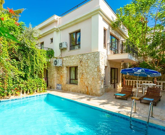 Kaş Kalkan'da Geniş Ailelere Uygun, Özel Havuzlu, 6 Kişilik Villa - 1