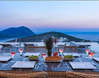 Kaş Kalkan'da Enfes Deniz Manzaralı, Özel Havuzlu, Romantik Villa - 4