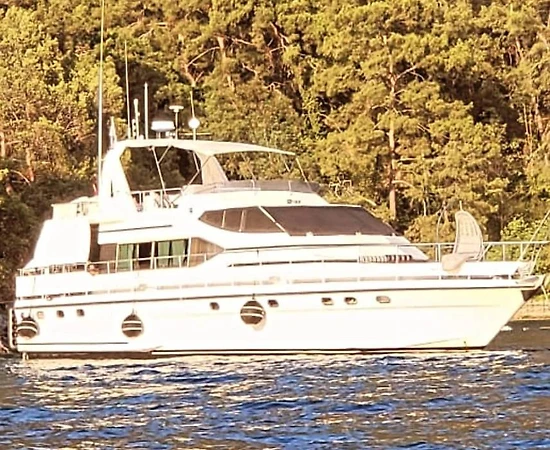 Marmaris Bozburun'da Serin Sularda, Modern Tasarımlı, Lüks Motoryat - 1