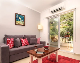 Kaş Andifli'de Merkezi Konuma Sahip, 3 Kişilik, Konforlu Suit - 4