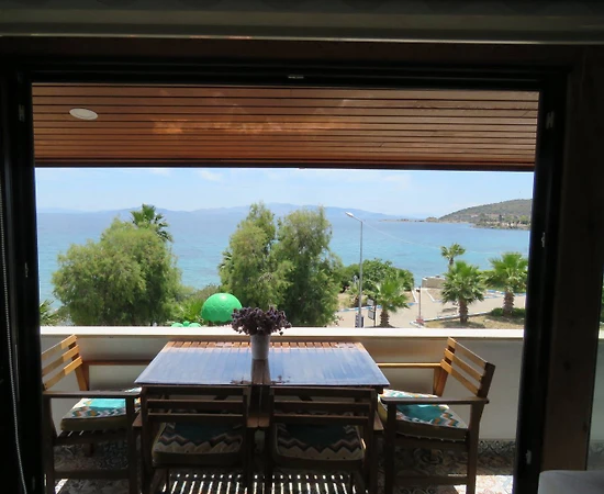 Datça İskele'de Denize Sıfır Konumda, Deniz Manzaralı, Kiralık Suit - 1