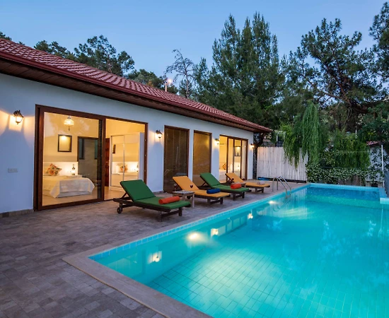 Kalkan İslamlar'da Enfes Doğa Manzaralı, Sonsuzluk Havuzlu, Lüks Villa - 1