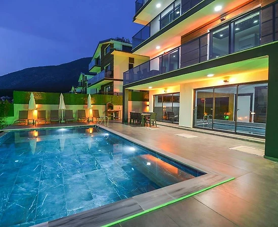 Fethiye Ölüdeniz'de Çocuk Oyun Alanlı, Özel Havuzlu, Lüks Villa - 1