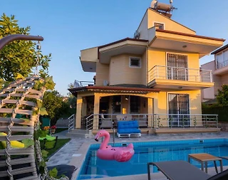 Fethiye Babataşı'nda Merkezi Konumda, Özel Havuzlu, Kiralık Lüks Villa - 1