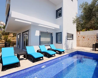 Kaş Kalkan'da Doğa ve Deniz Manzaralı, Özel Havuzlu, Merkezi Villa - 1