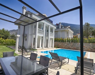 Fethiye Ölüdeniz'de Plaja Yakın Konumda, Özel Havuzlu, Kiralık Villa - 5