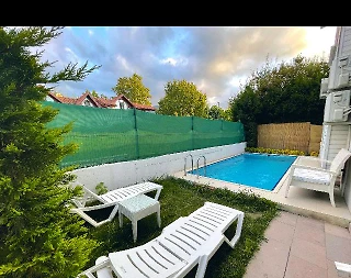 Sapanca Soğuksu'da Elverişli Konumda, Geniş Bahçeli, Kiralık Villa - 2