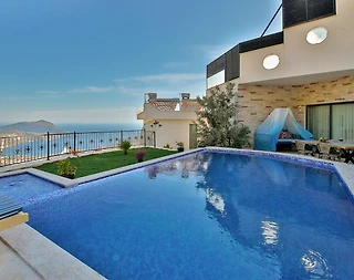 Kaş İslamlar'da Manzarası Denize Açılan, Özel Havuzlu, Lüks Villa - 1
