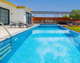 Kalkan Sarıbelen'de Eşsiz Doğa Manzaralı, Özel Havuzlu, Kiralık Villa - 2