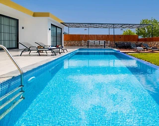 Kalkan Sarıbelen'de Eşsiz Doğa Manzaralı, Özel Havuzlu, Kiralık Villa - 2