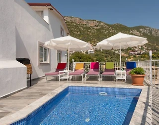 Kaş Bezirgan'da Göz Alıcı Deniz Manzaralı, Özel Havuzlu, Zarif Villa - 4