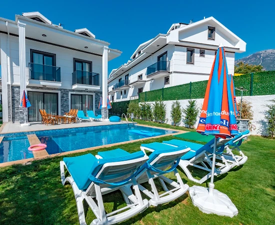 Fethiye Ölüdeniz'de Sessiz ve Sakin Konumda, Özel Havuzlu, Kiralık Villa - 1