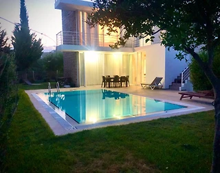 Serik Kadriye'de Modern Mimarili, Özel Havuzlu, 6 Kişilik Villa - 2