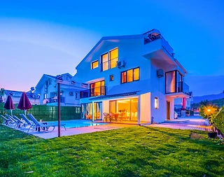 Fethiye Çiftlik'de Geniş Bahçeli, Özel Havuzlu, 4+1 Lüks Villa - 3