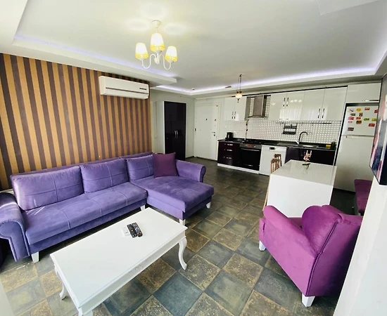 Konyaaltı Gürsu'da Nezih Konumda, Plaja Yakın, Kiralık Suit - 1