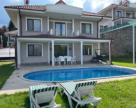 Sapanca Mahmudiye'de Göl Manzaralı, Isıtmalı Havuzlu, Tatil Villası - 2