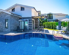 Ortaca Dalyan'da Benzersiz Konumda, Özel Havuzlu, Şık Villa - 3