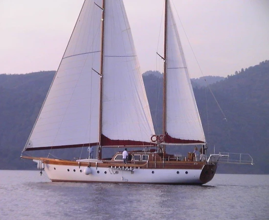 Fethiye Göcek'te Eşsiz Bir Deneyim Sunan, Ahşap Tasarımlı Gulet - 1