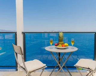 Kaş Gökçeören'de Büyüleyici Deniz Manzaralı, Özel Havuzlu, Lüks Villa - 3