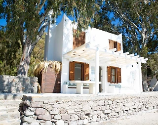 Bodrum Akyarlar'da Denize Sıfır, Modern Tasarıma Sahip, Otantik Villa - 1