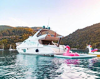 Fethiye Göcek'te Harika İç Tasarıma Sahip, 6 Kişilik Motoryat - 1