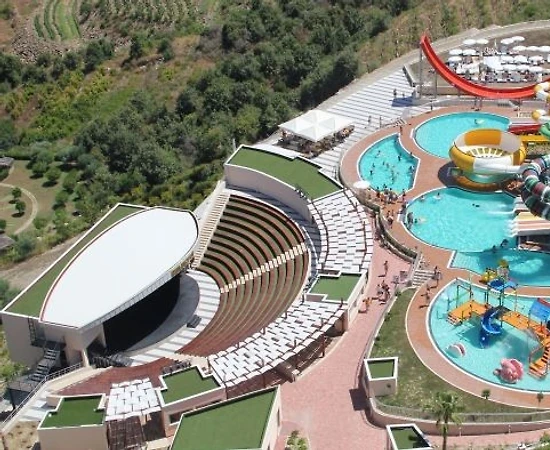 Alanya'da Tesis İçerisinde, Ücretsiz Aqua Parklı, 2+1 Kiralık Daire - 1