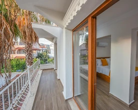 Fethiye Çiftlik'te Lüks Dizayna Sahip, Özel Bahçeli, Tripleks Villa - 2