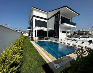 Serik Belek’te Kalabalık Gruplar İçin Özel Havuzlu, Kiralık Tatil Villası - 1